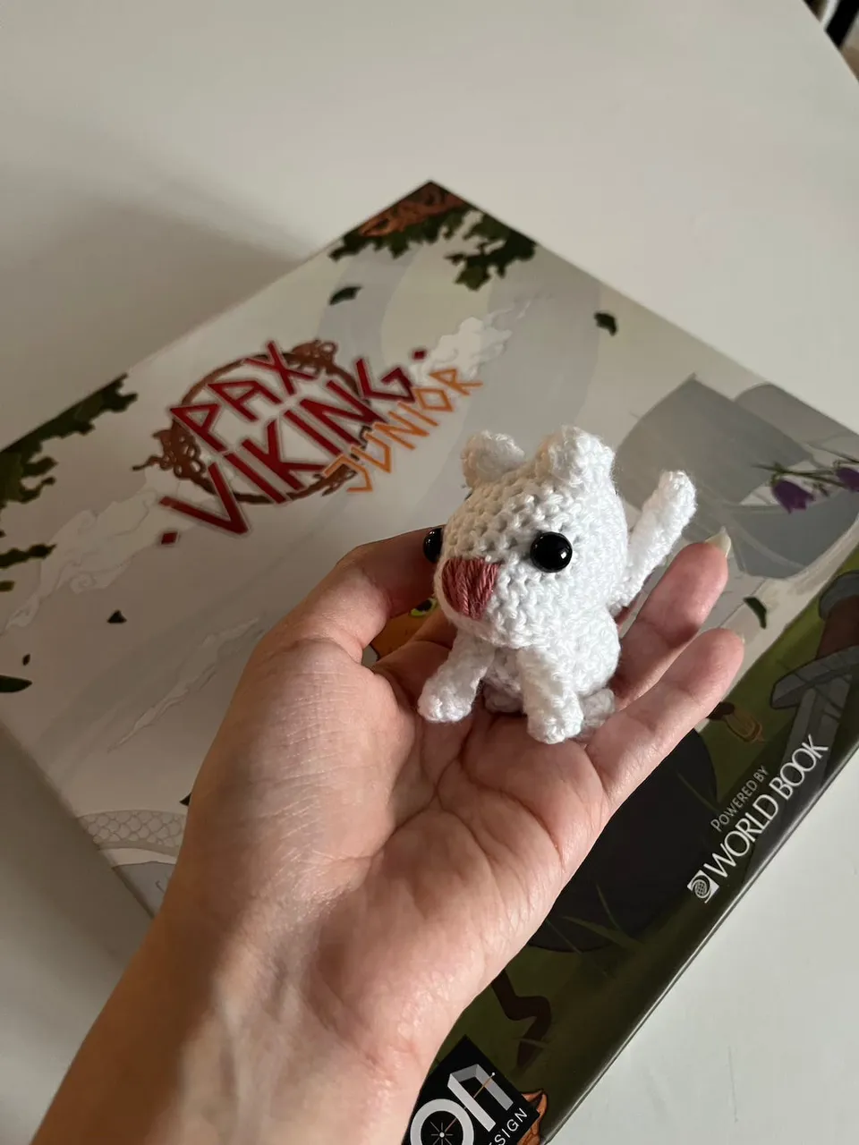 ION Games Pax Viking Junior Egyptian Mau peluche uncinetto