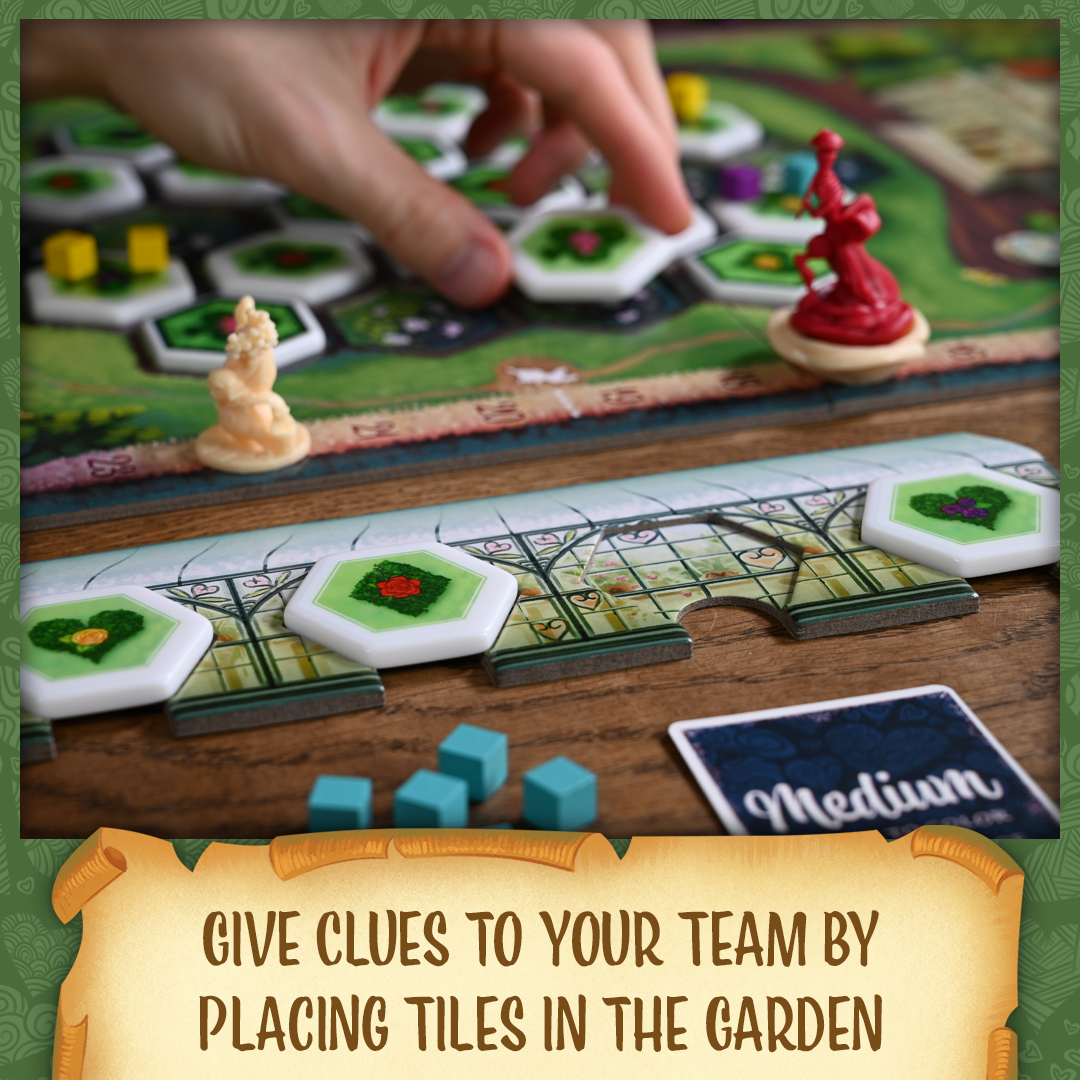 North Star Games Paint the Roses Deluxe Escape the Castle gioco