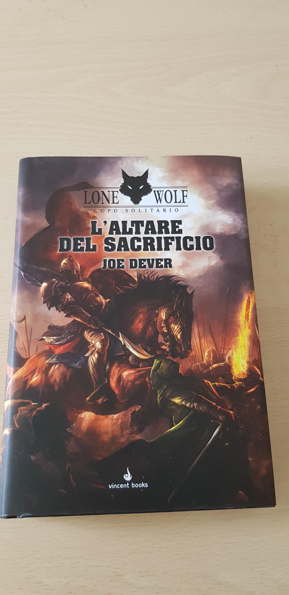 Raven Lupo Solitario L Altare del Sacrificio 4 librogame copertina rigida