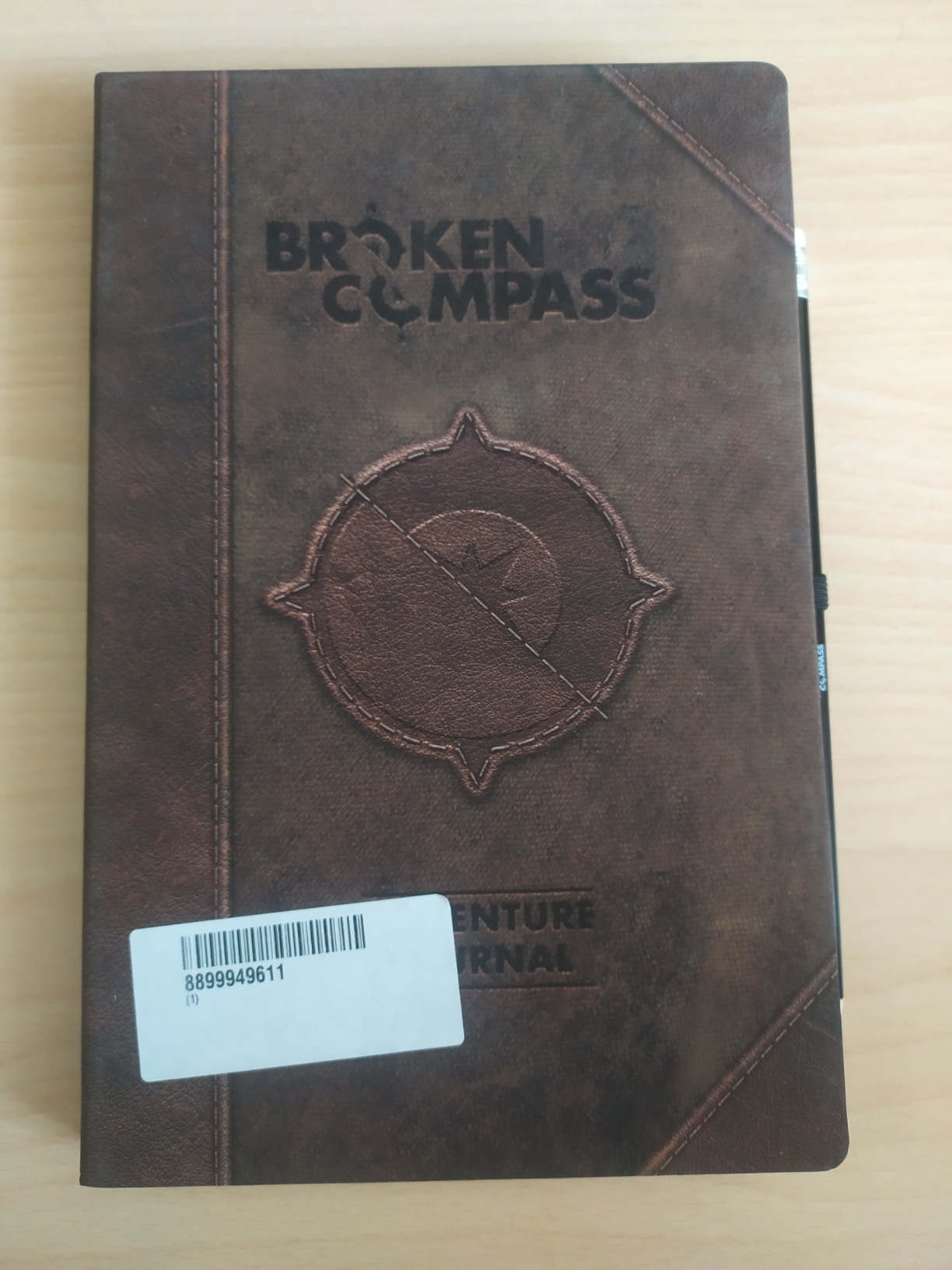 Raven Broken Compass Adventure Journal gioco base italiano
